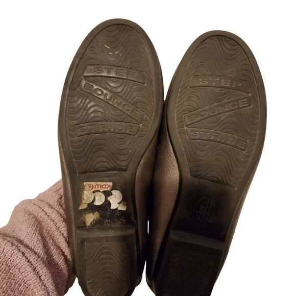 LIFE Stride Ladies Size 7 Silver Simply Comfort Loafers - Picture 5 of 5